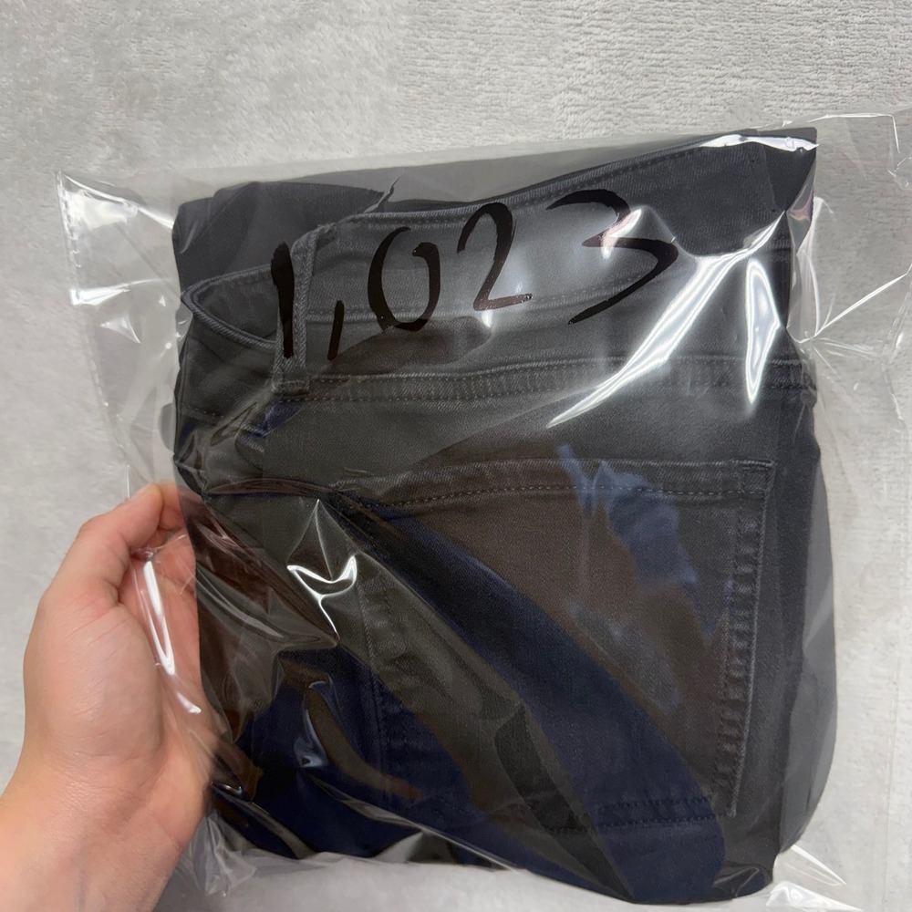 NYDJ Marilyn Straight Leg Jeans Black Lift Tuck Sure Stretch Denim Size 6 - Picture 12 of 12